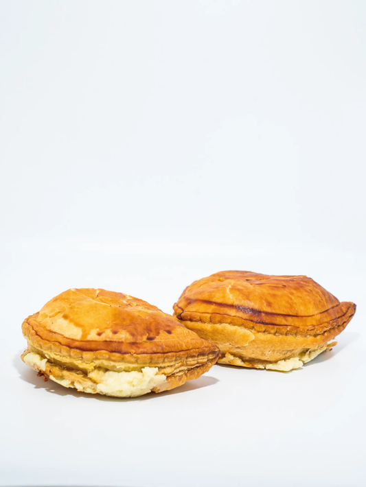 Chausson au Bleu d'Auvergne AOP : Le croustillant rencontre le fondant 🧀